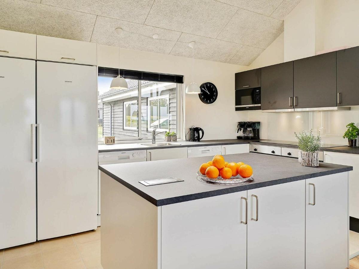 18 Person Holiday Home In Bogense Eksteriør bilde