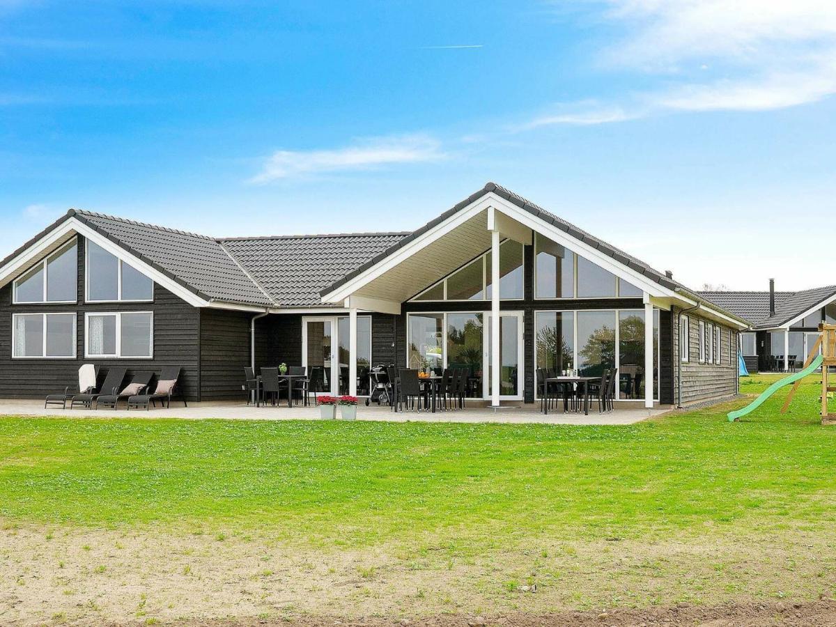 18 Person Holiday Home In Bogense Eksteriør bilde