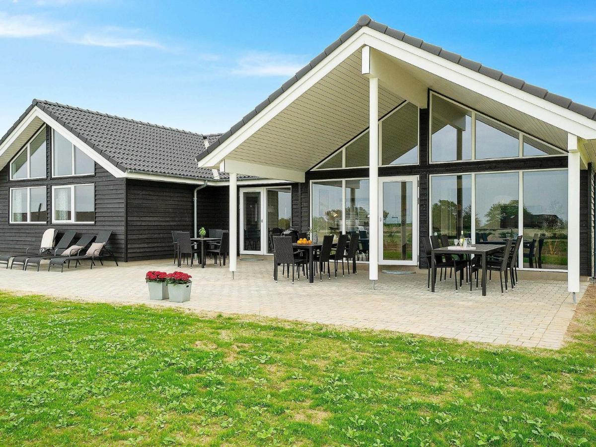18 Person Holiday Home In Bogense Eksteriør bilde